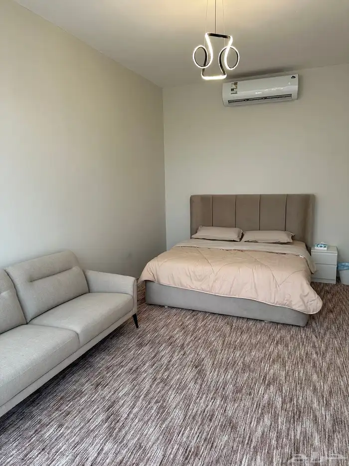 للايجار السنوي شاليه فاخر بالعمارية مساحته 1000 متر 14