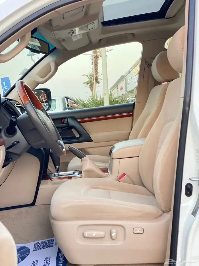 تويوتا لاند كروزر GXR V8 14