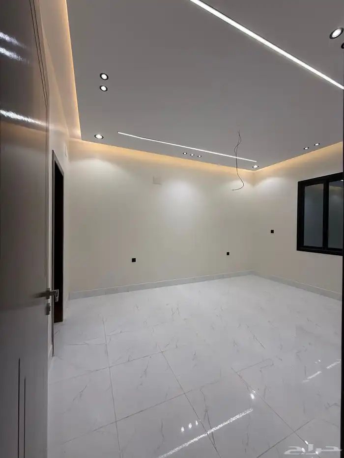 للبيع دور تمليك ارضي بحوش حى الزهور بالقرب من الدفاع المدنى 18