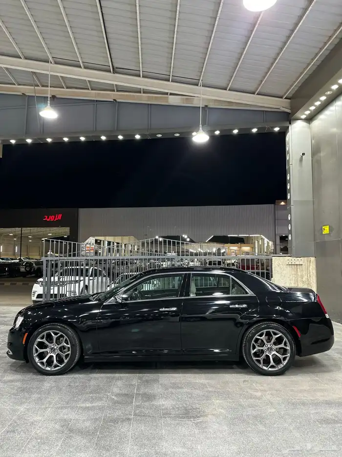 كرايزلر C300 اسود 2021 هيمي V8 5.7 معرض(عبيد الرشيدي) 13