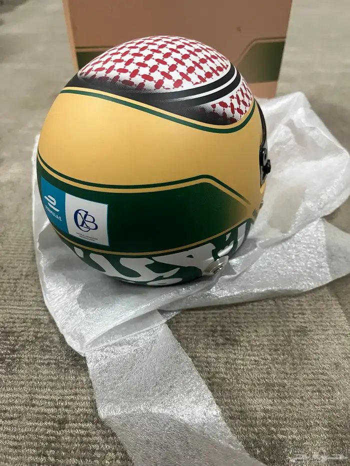 خوذة صغيرة فورميلا اي الدرعية Formula E helmet 1