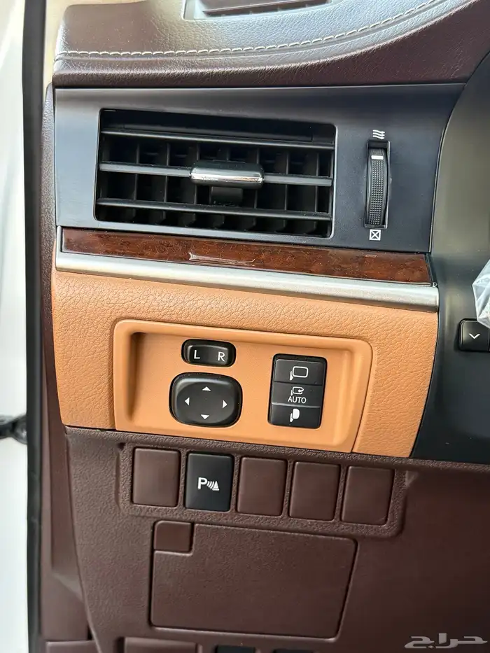 لكزس 2017 ممشى قليل 5