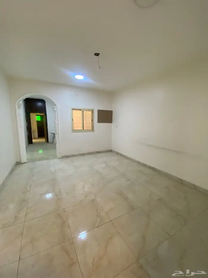 شقه للإيجار بحي طيبه 4