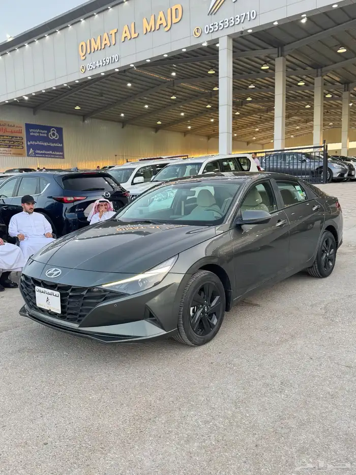 للبيع هيونداي النترا 2023 - سمارت- بحالة الوكاله 2