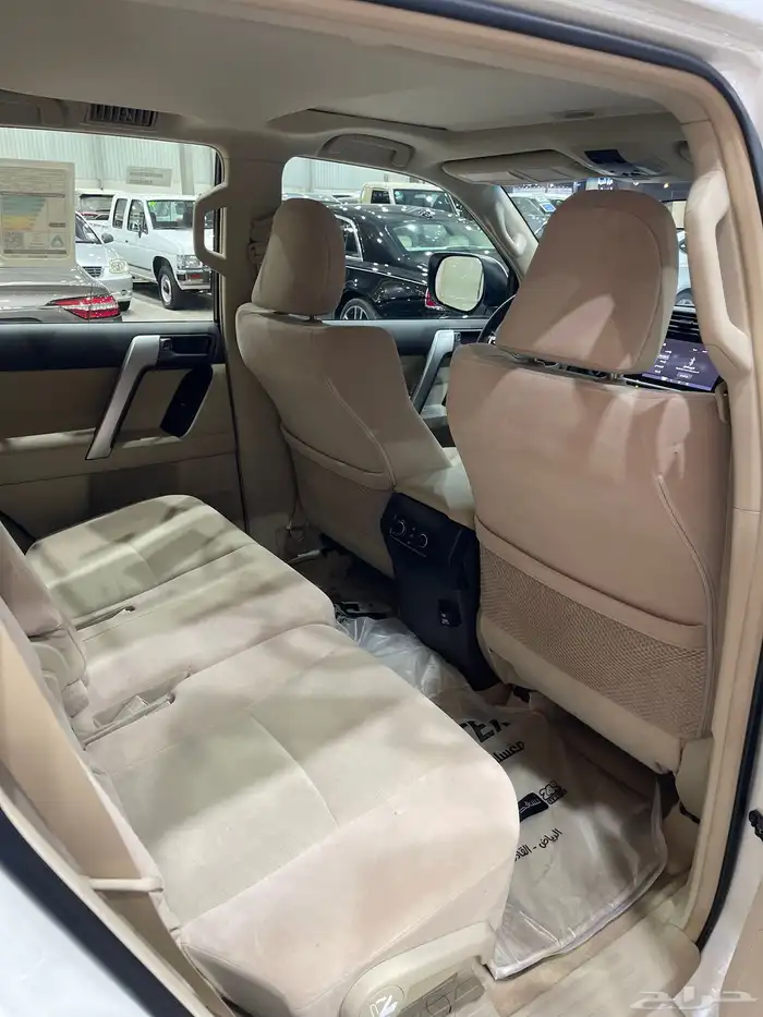 تويوتا برادو V6 موديل 2023 نظيف جدا 10