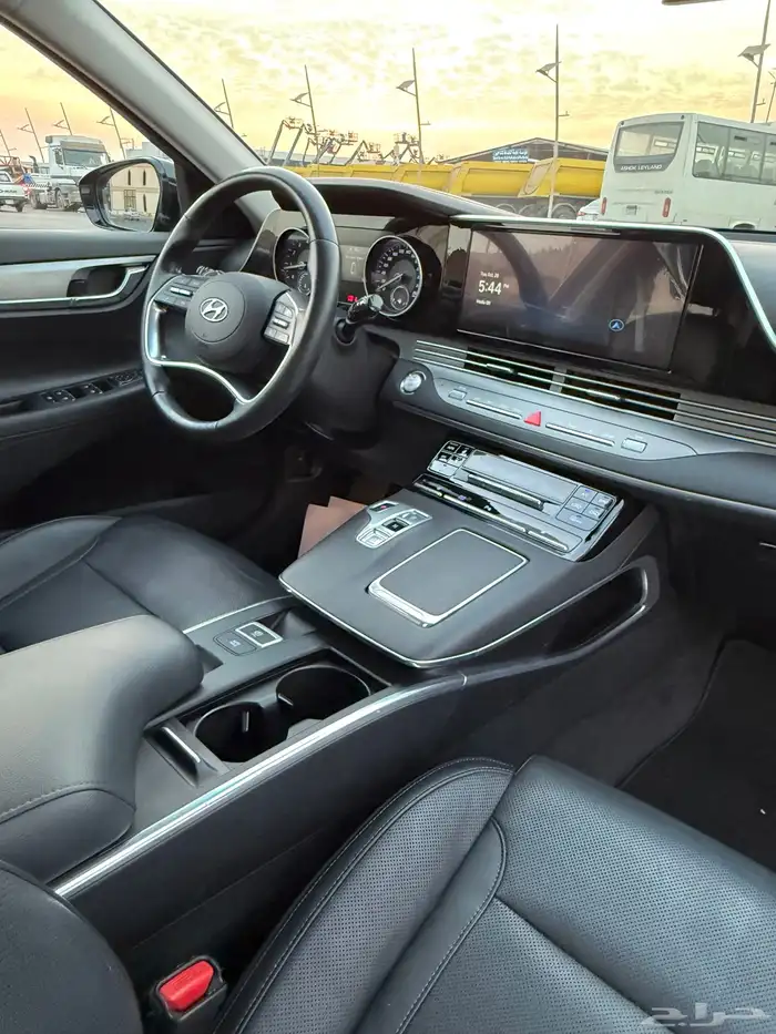 ازيرا 2020 بنورما - 4 سلندر بحالة الوكاله للبيع 10