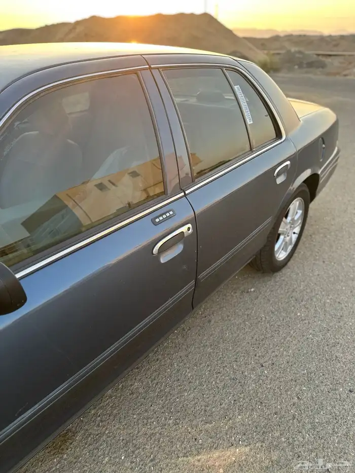 فكتوريا كحلي فل كامل نظيف 13