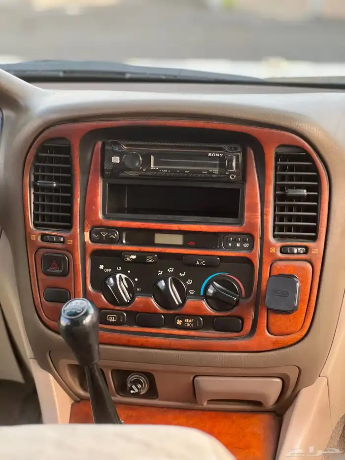 تويوتا لاندكروزر 2002 فل كامل 50