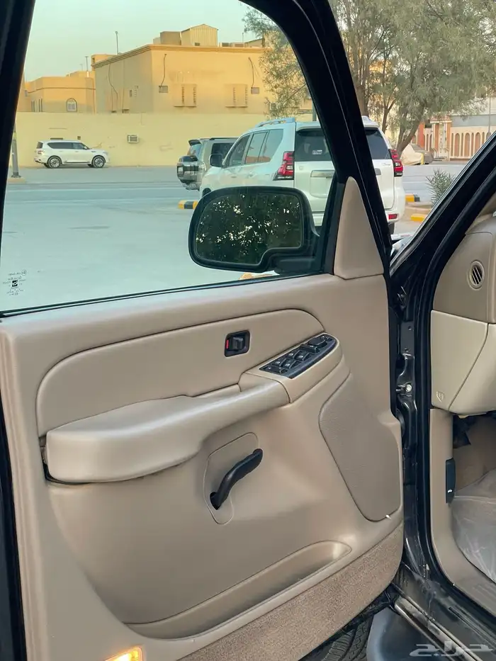 GMC سوبربان 2004 مخزن 42