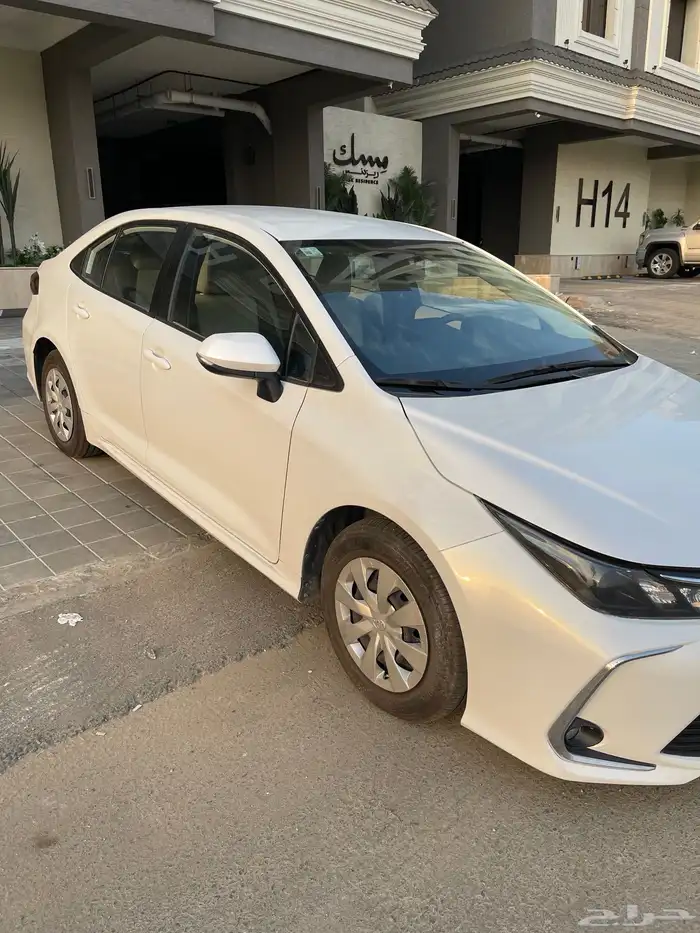 تويوتا كورولا XLI 1.5 ستاندر بنزين 2022 30