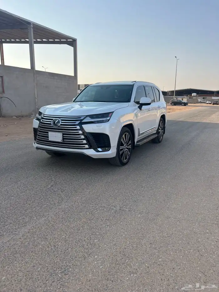 لكزس 2025 وارد الكويت عداد 23 الف فقط 1