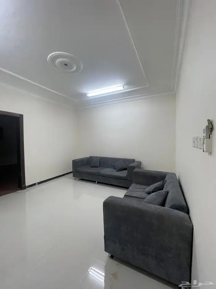 شقق للايجار عزاب مفروشة حي الضاحية عرعر 0