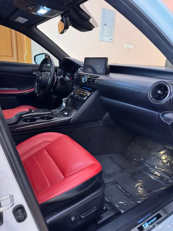 لكزس IS 350 f sport 2023 24