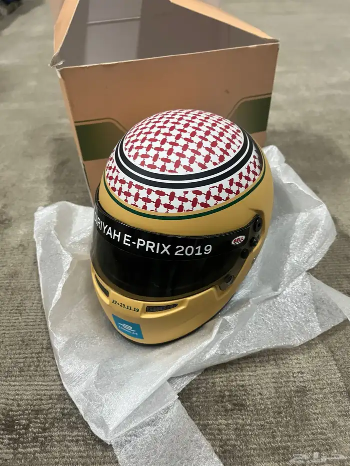 خوذة صغيرة فورميلا اي الدرعية Formula E helmet 0