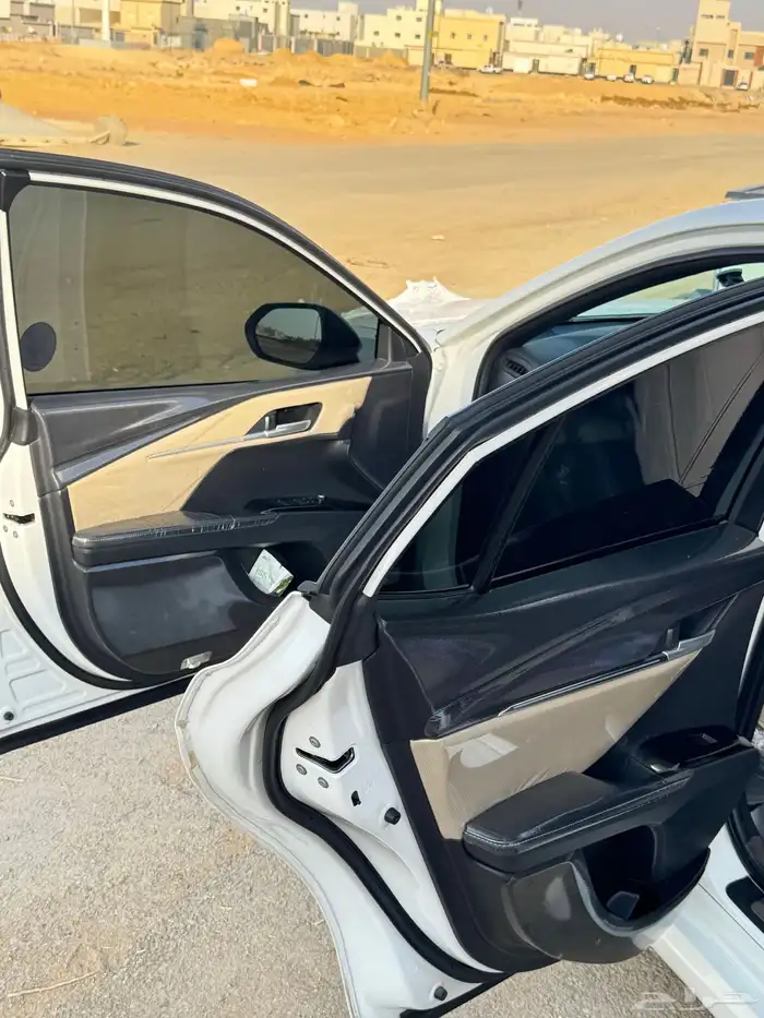 كامري فئة LE موديل 2025 4