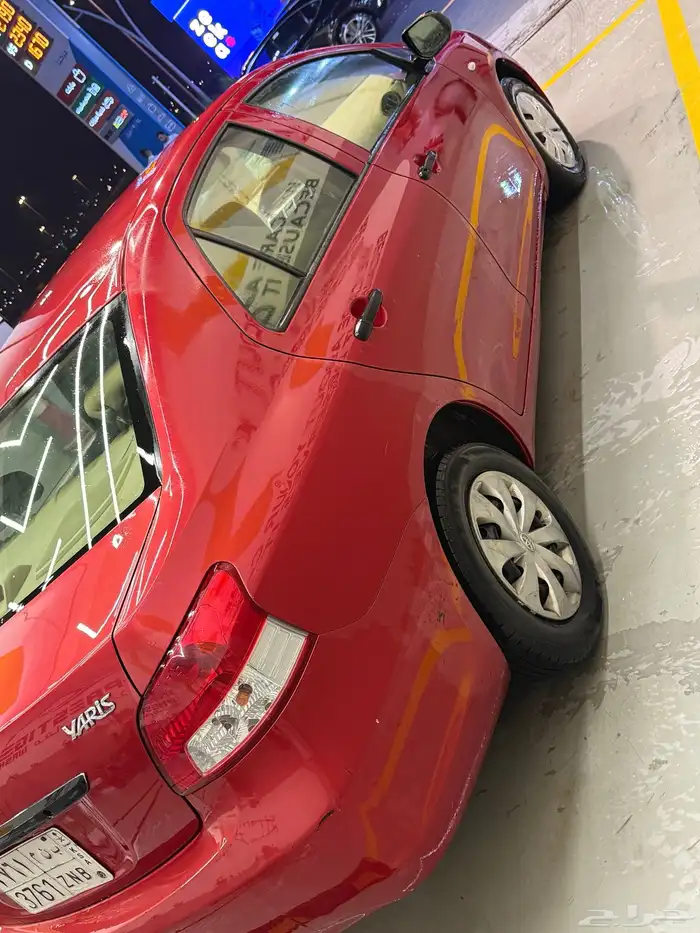 سياره تيوتا ياريس حاله فوق الممتازه جدا جدا 4