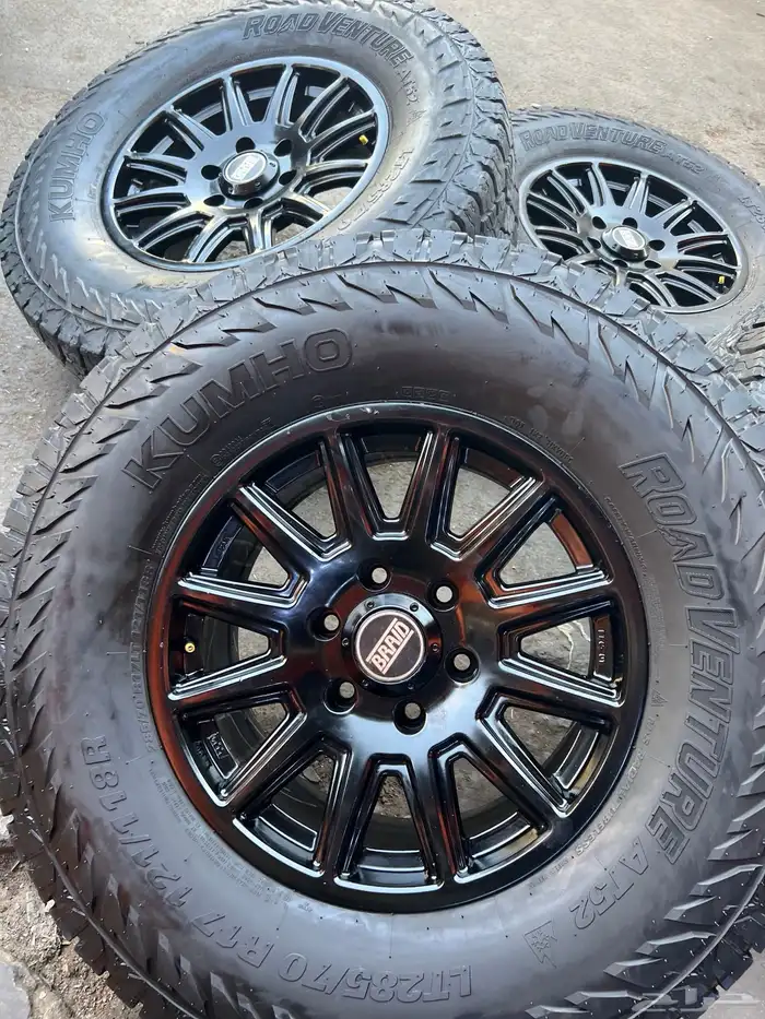 جنوط برايد اصلي مع كفرات كوماهو 285.70.17 تاريخ 24 3