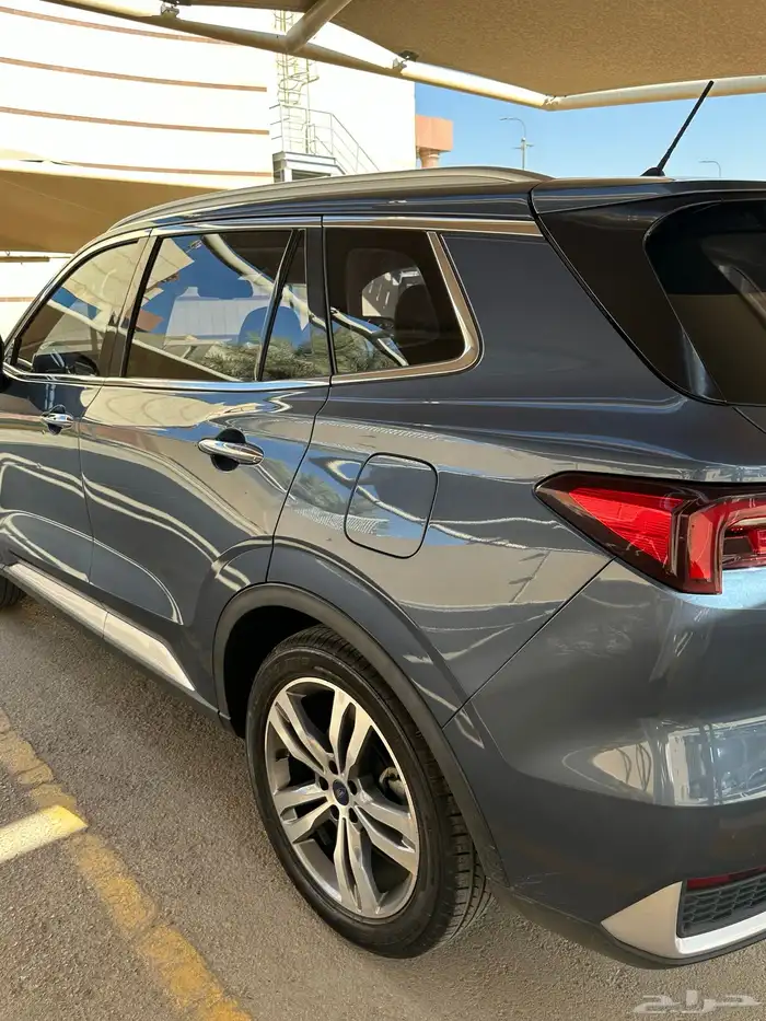 فورد توريتوري 2023 اللون ازرق 6