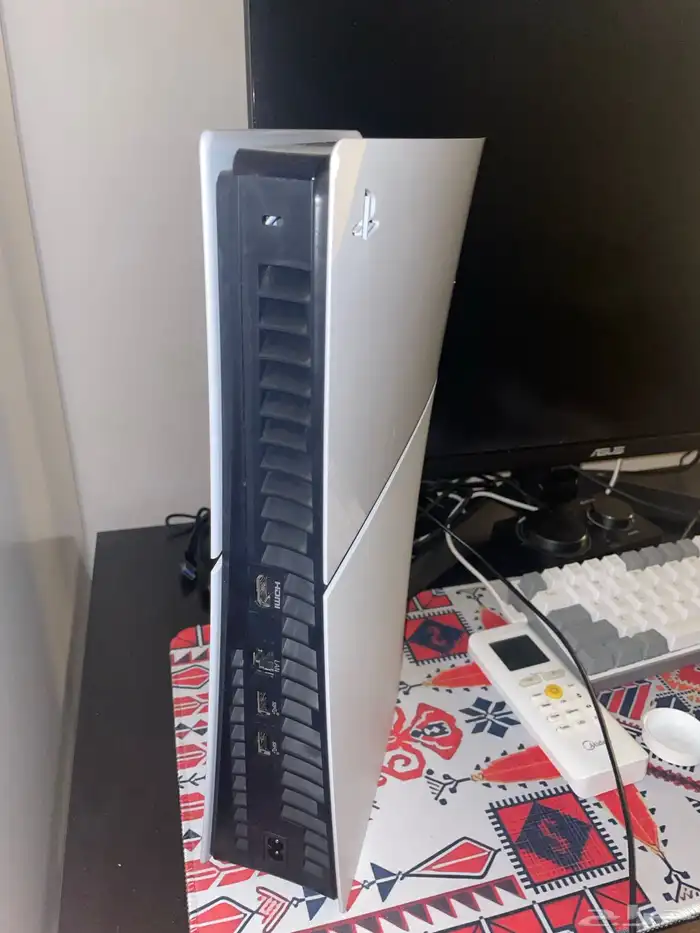 بلايستيشن فايف للبيع بدون يد ومع كرتونه 1