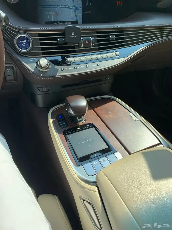 لكزس LS500h 2019 13