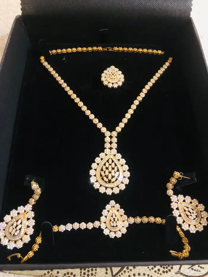 طقم دقه الماس بديل الذهب 0