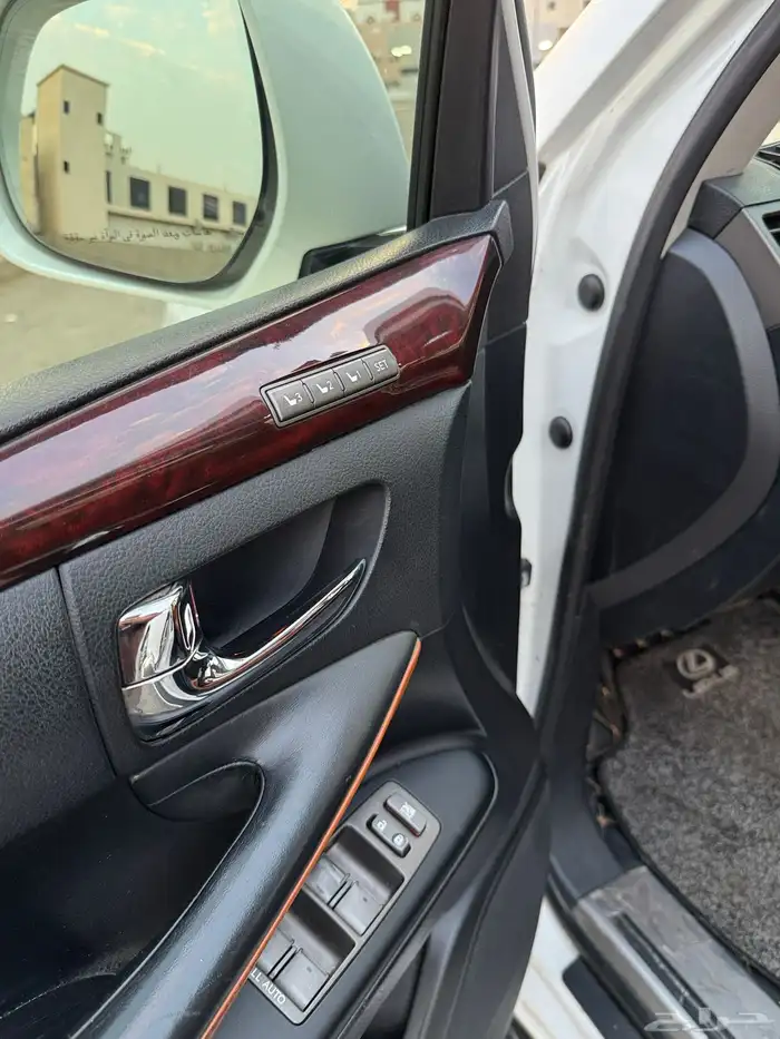 لكزس LX570 2011 بحالة الوكاله 15