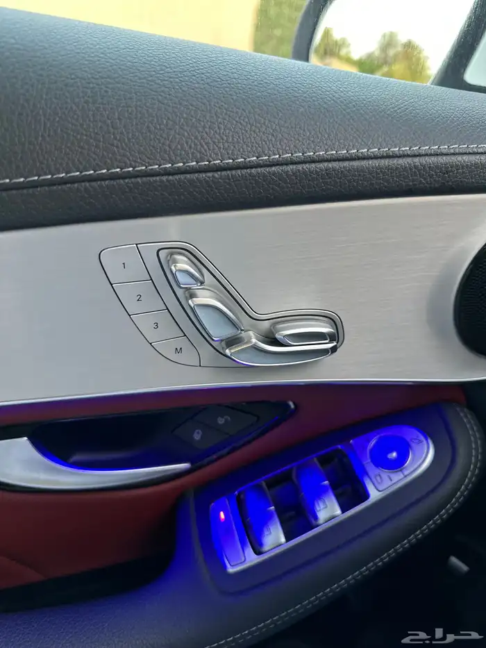 مرسيدس GLC200 كوب بحاله الوكاله ماشي 47 الف فقط 29