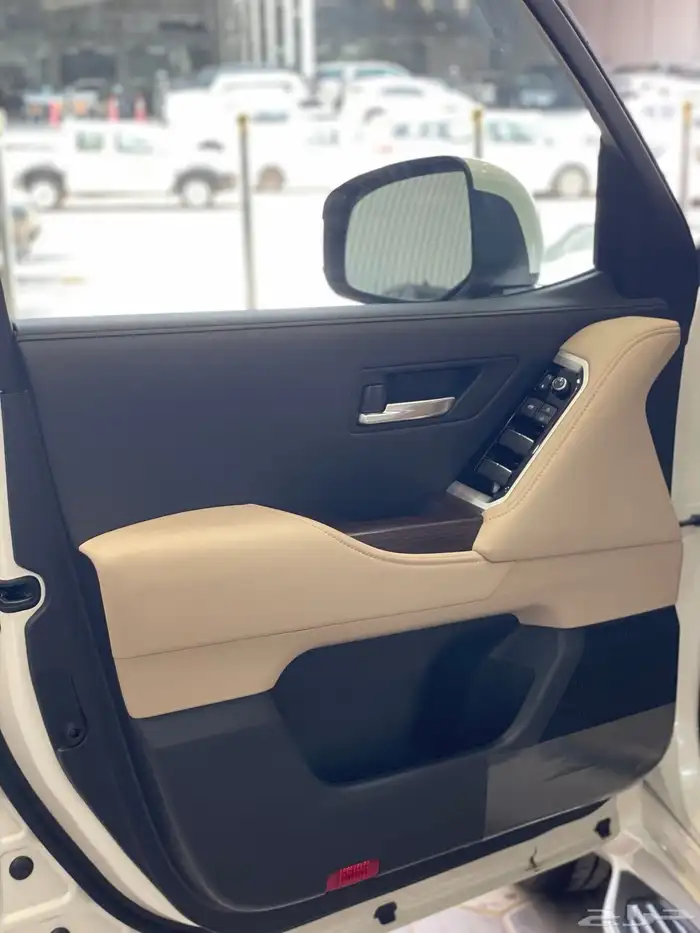 تويوتا جي اكس ار 4. 2025 3