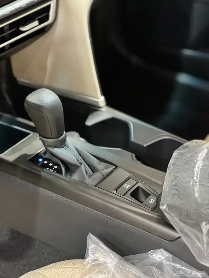 تويوتا   كامري E استاندر بنزين 2025 جديد سعودي 118.450 شامل 12