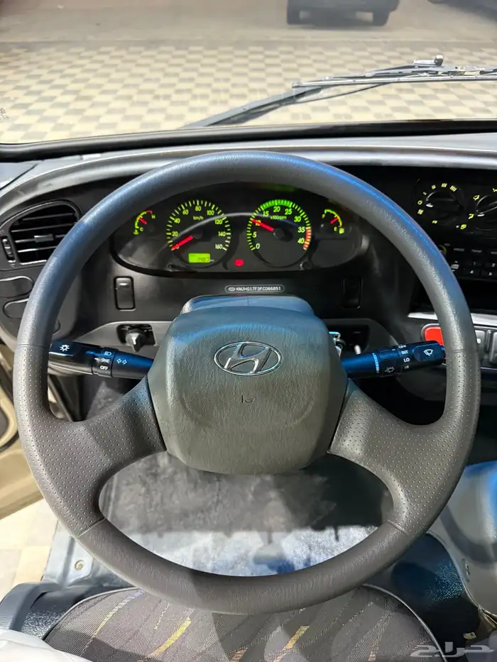 للبيع باص هونداي كونتي موديل 2015 ديزل ( شبه أصفار) 9