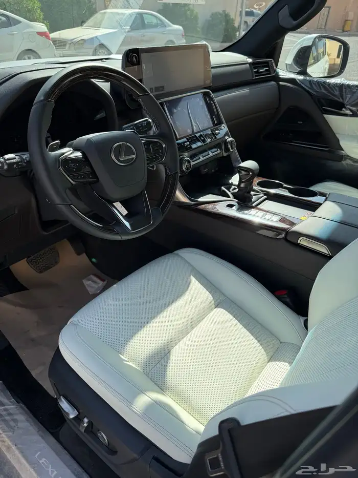 جيب لكزس 2025 Lx BB جديد اصفار 10