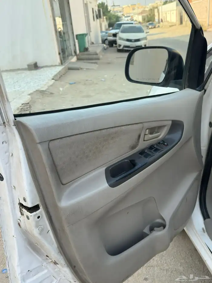 للبيع تويوتا إنوفا 2011 قير عادي بنزين 2