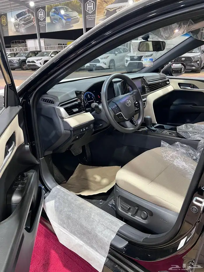 تويوتا   كامري E استاندر بنزين 2025 جديد سعودي 118.450 شامل 7