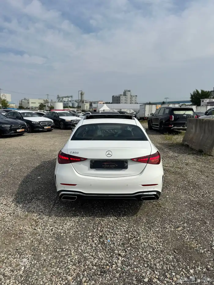 مرسيدس C200 موديل 2025(اصفار) 4