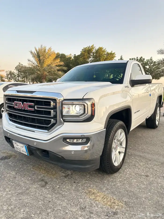 للبيع جمس سييرا 2018 غماره Z71 دبل 4X4 فل 0