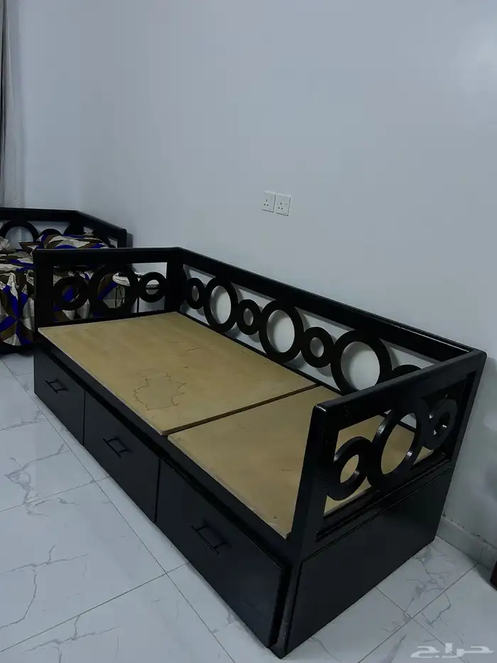 سرير   كراسي 0