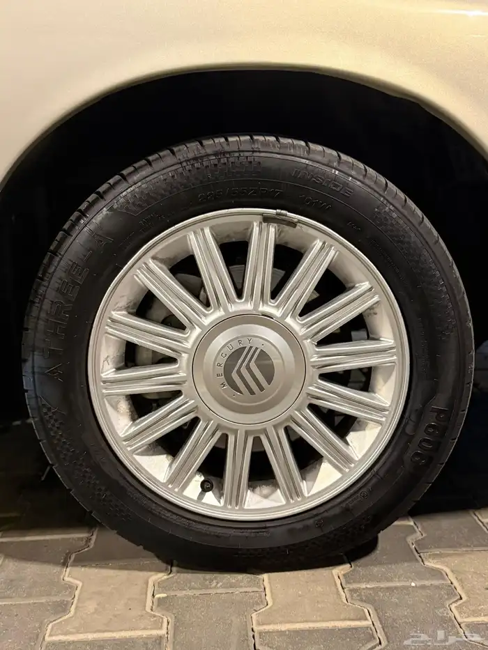 فورد جراند ماركيز 2010 14