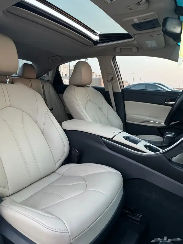 للبيع تويوتا افالون مديل 2022 10