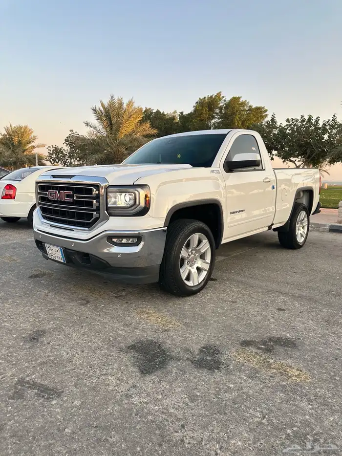 للبيع جمس سييرا 2018 غماره Z71 دبل 4X4 فل 25