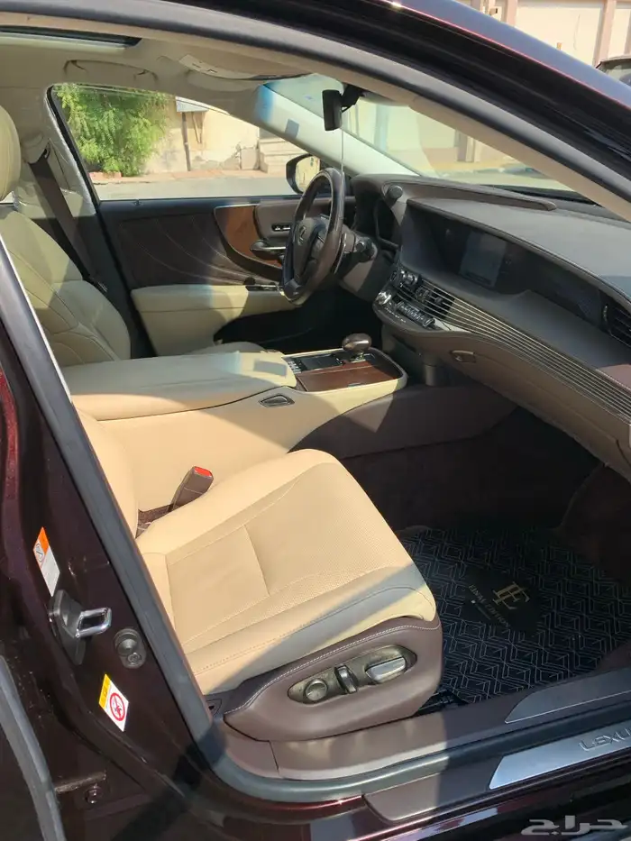 لكزس LS500h 2019 7