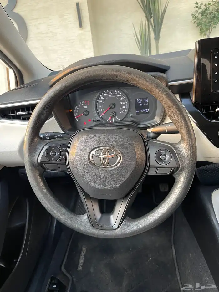 تويوتا كورولا XLI 1.5 ستاندر بنزين 2022 39