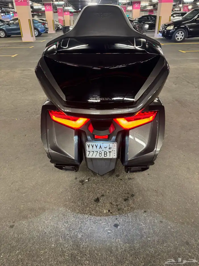 قولد وينق 2024 بلاك اديش موكا 7