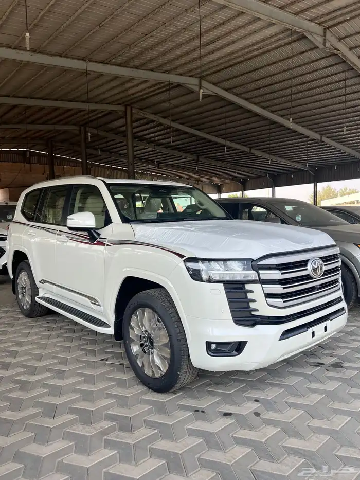 تويوتا لاند كروزر GXR بريمي فل كامل 2025 باقل الاسعار 1