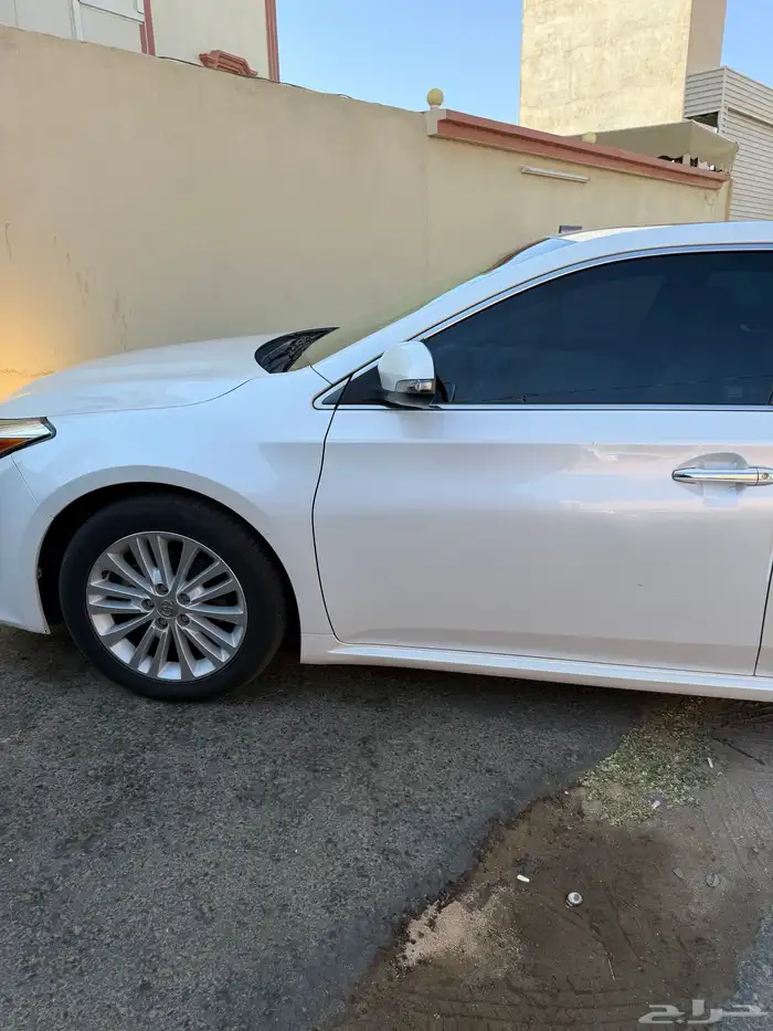 تويوتا افالون فل كامل فئة ليموتد 2013 25