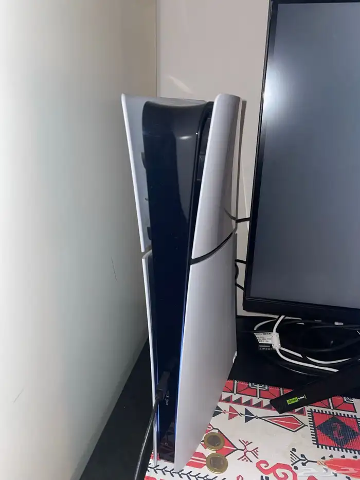 بلايستيشن فايف للبيع بدون يد ومع كرتونه 4