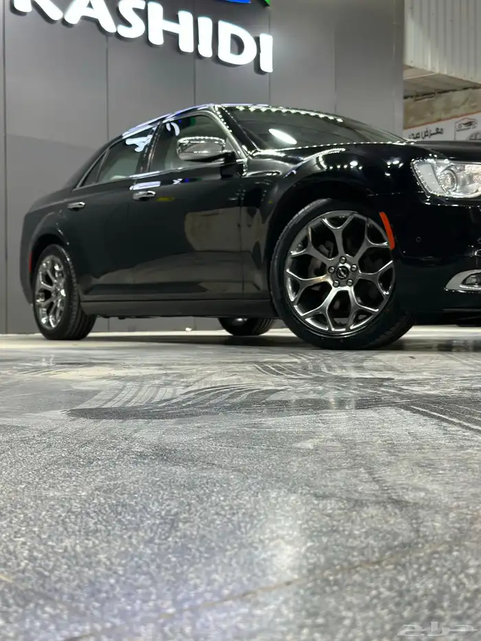 كرايزلر C300 اسود 2021 هيمي V8 5.7 معرض(عبيد الرشيدي) 9