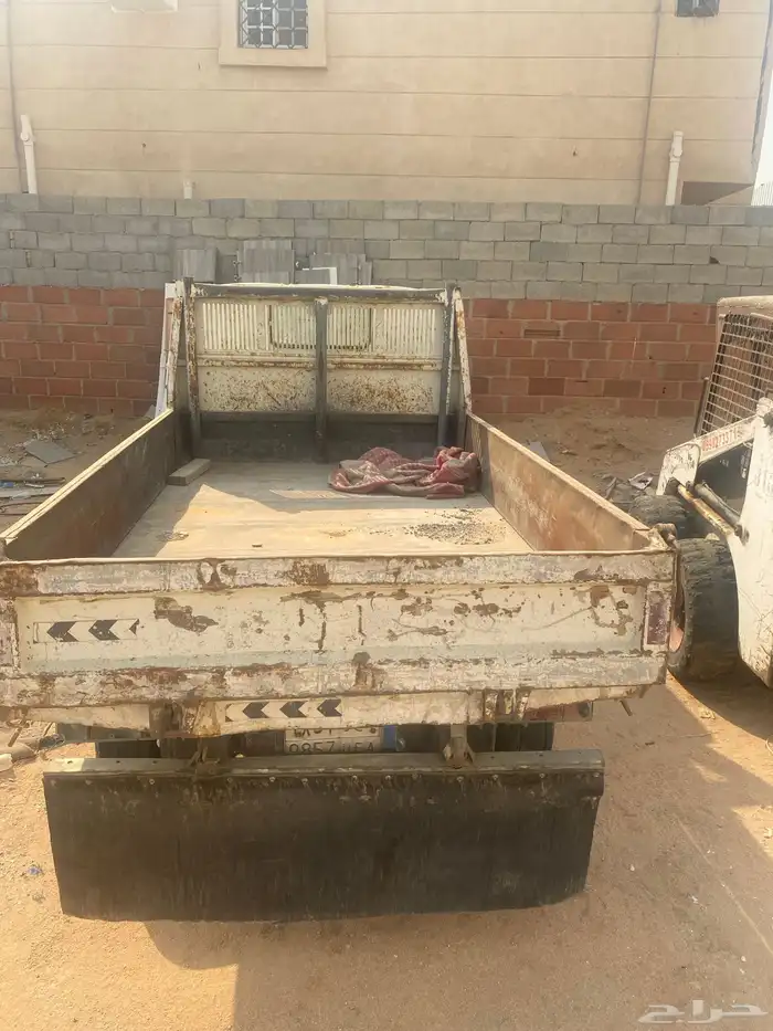 شاحنة نقل خفيفه ل تراب 4