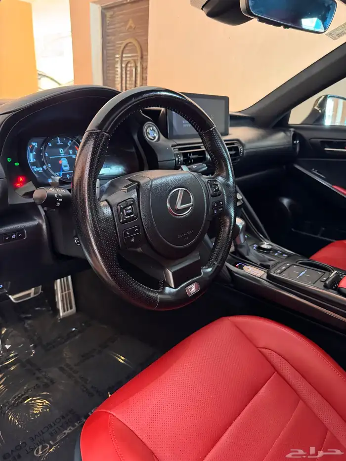لكزس IS 350 f sport 2023 22