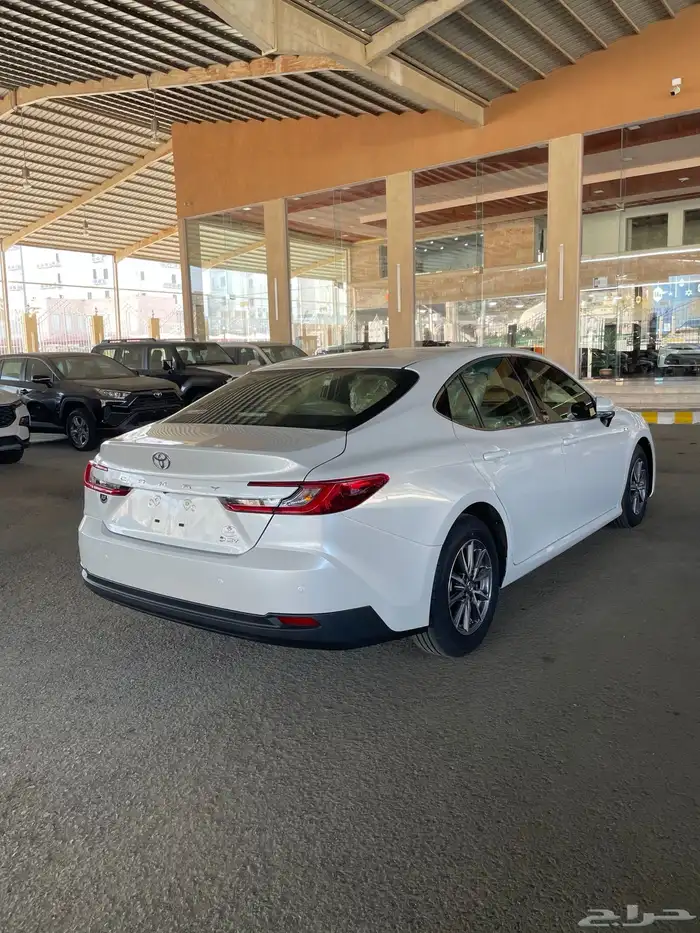 تويوتا كامري هايبرد - استاندر - 2025 3