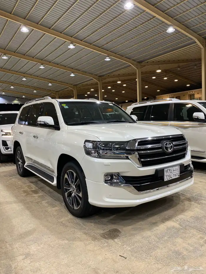 للبيع جيب جي اكس ار 2020 تورينق فل كامل عبداللطيف عداد 72 3